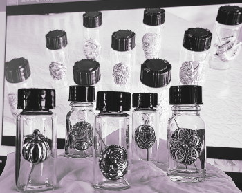 New Needle Bottles/Cases